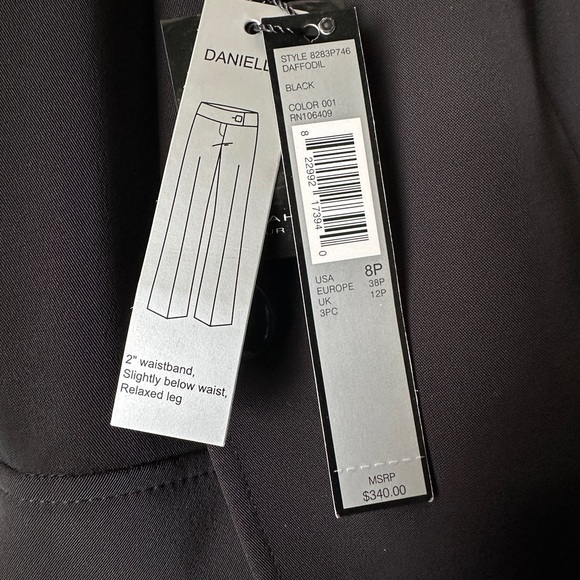 Tahari Levine pants suit. Petite size 8, Danielle style pants and blazer - Picture 12 of 12